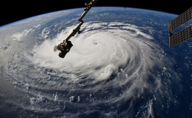 На границе Земли и космоса произошел ураган. Это совершенно новое явление. Фото.
