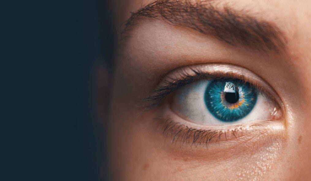 Что можно узнать о человеке по движениям его глаз?