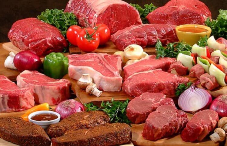 Почему люди едят мясо? Из мяса люди получают много полезных веществ, но главное — не перебарщивать. Фото.