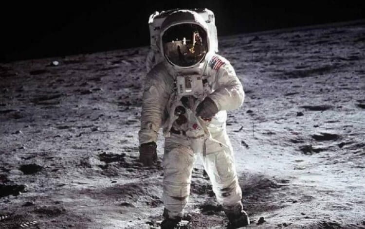 Возвращение людей на Луну. Уже в 2024 году мы сможем увидеть новые фотографии людей на Луне. Фото.