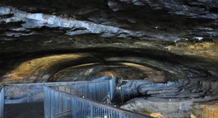 Самое первое жилище людей. Сегодня пещера Вандерверк выглядит примерно так. Фото.