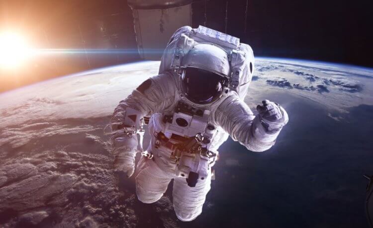 Из-за чего у людей в космосе начинают дергаться глаза? У астронавтов некоторое время дергаются глаза. Недавно ученые выяснили, из-за чего это происходит. Фото.