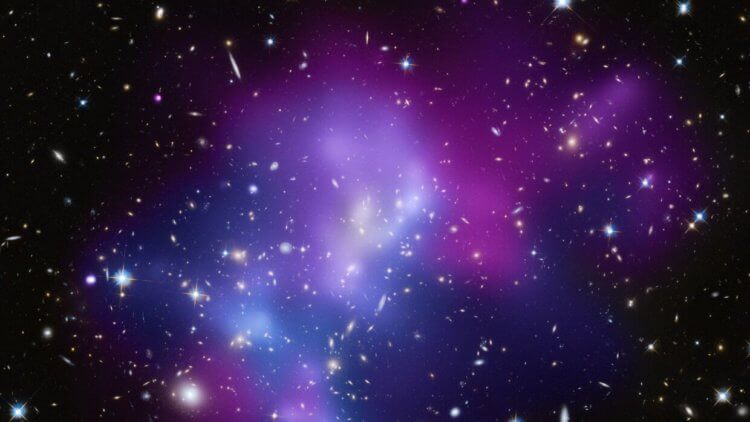 Коллапс в пространстве-времени. Вполне возможно, что Вселенную населяют маленькие черные дыры. Фото.
