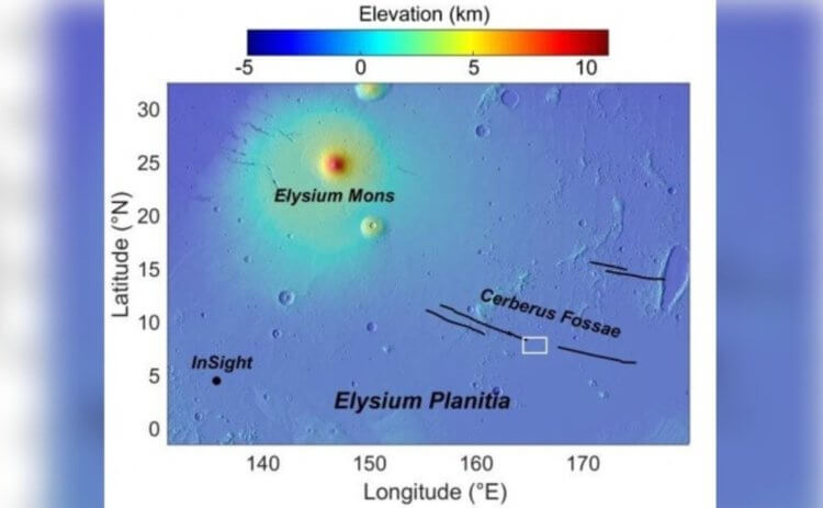 Вулканическая активность Марса. Место вероятного извержения обведено белым квадратом. Фото.