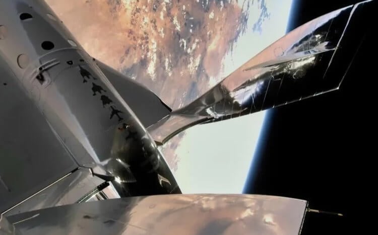 Космический корабль Virgin Galactic поднялся на высоту 90 километров. Космический туризм уже близко? Часть полета VSS Unity. Фото.