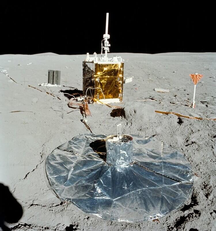 Землетрясения на других планетах. Лунный сейсмограф миссии «Аполлон-16». Фото.