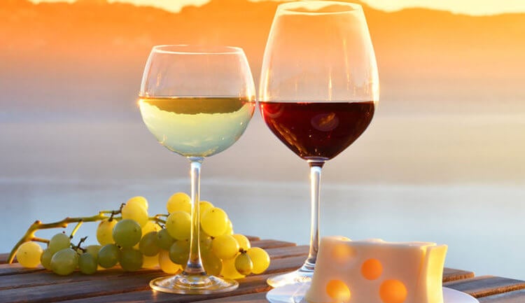 Польза сухого вина — 5 поразительных фактов. Исследования ученых показали, что сухое вино при умеренном потреблении оказывает положительное воздействие на организм. Фото.