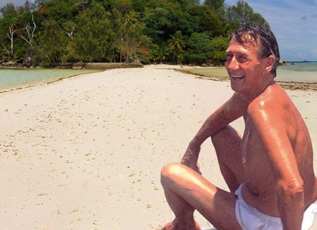 Новый Робинзон: мужчина купил необитаемый остров и создал райский уголок. Фото.
