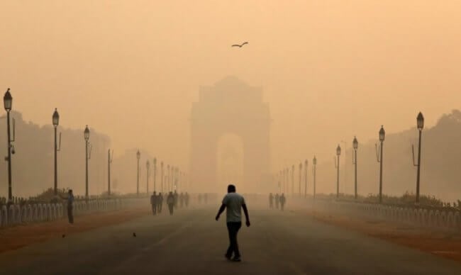 В Индии строят башню для очистки воздуха. Почему она считается бесполезной? Фото.