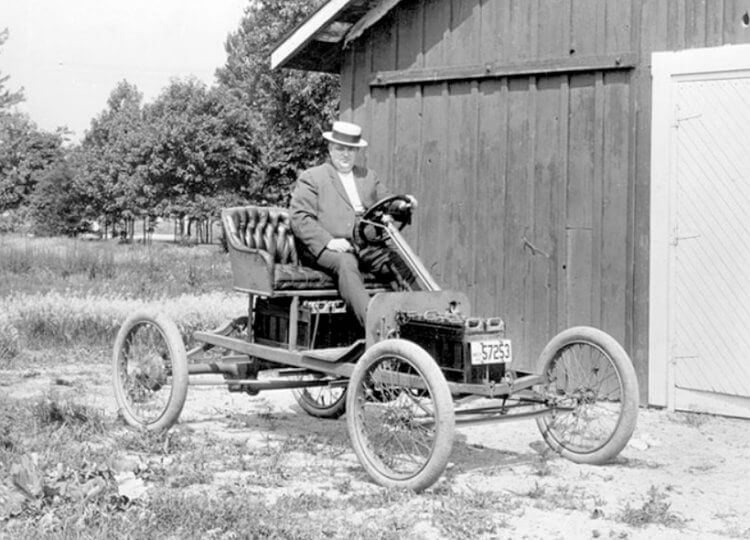 Электромобили первой половины XX столетия и теория заговора. Первый электромобиль, созданный Генри Фордом и Томасом Эдисоном. Фото.