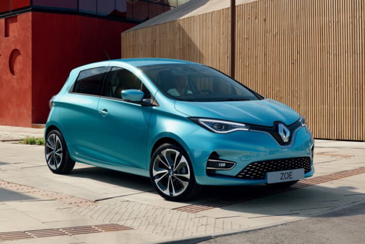 Не Теслой единой или как мир вернулся к идее электромобилей. Renault Zoe — самый популярный электромобиль в Европе в 2020 году. Фото.