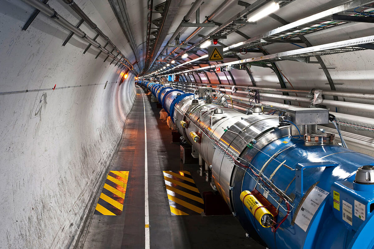 Большой адронный коллайдер в ЦЕРН позволяет ученым раскрывать самые удивительные тайны Вселенной. Фото.