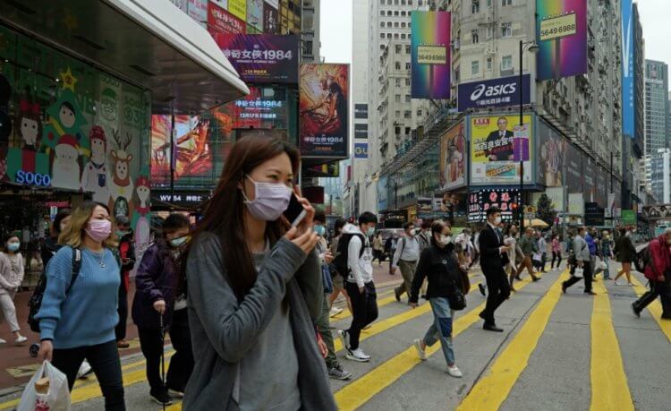 Важность ежедневной прогулки. Многие ограничения в Гонконге уже отменены. Фото.