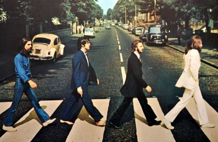 Раскрыт секрет успешности музыкантов: что делать, чтобы стать известным? The Beatles — одна из самых известных групп в мире. Можно ли стать такими, как они? Фото.