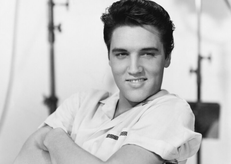 Секрет успеха музыкантов. Изначально песни The Beatles были вдохновлены хитами Элвиса Пресли. Фото.