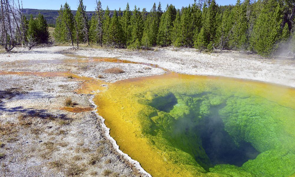 Йеллоустоун в Соединенных Штататах Америки. Йеллоустоунский вулкан может угрожать всему человечеству. Фото.