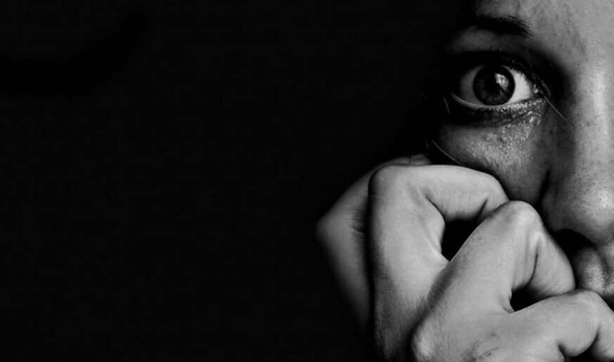 Признаки тревожного расстройства. Постоянная тревога мешает людям вести полноценную жизнь. Фото.