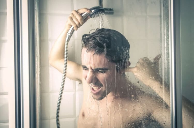 Холодный душ полезен для здоровья: правда или ложь?