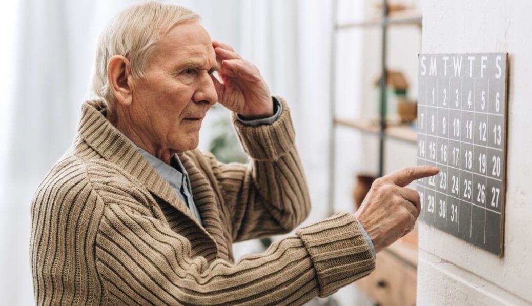 Болезнь Альцгеймера неизлечима, но ученые пытаются изобрести технологию ее лечения. Фото.