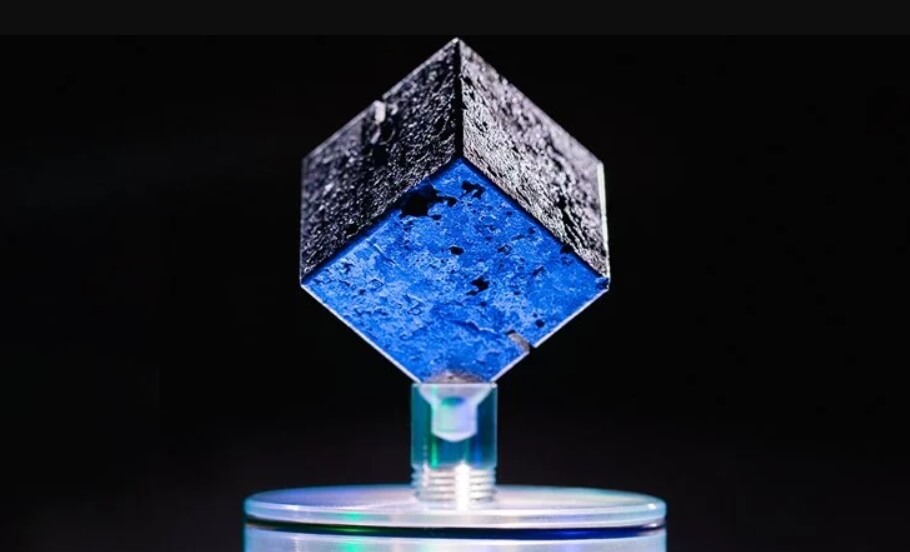 Частная коллекция опасных элементов. Каждый кубик урана был очень маленьким, но весил до 2 килограмм. Частная коллекция опасных элементов. Каждый кубик урана был очень маленьким, но весил до 2 килограмм. Фото.