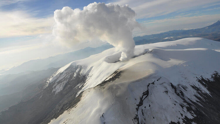В мире насчитывается по меньшей мере 1500 активных вулканов