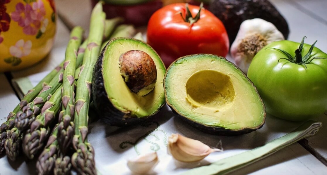 Польза авокадо. Помимо авокадо нужно употреблять и другие овощи и фрукты! Фото.