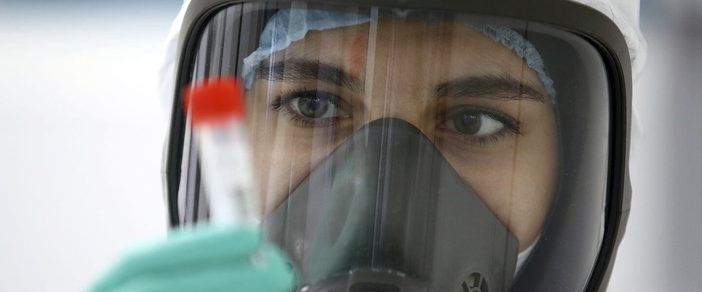 По данным CNN, всего в мире выявили около 200 случаев заражения «Дельта плюс» в 11 странах. При этом всего в мире введено более 6,7 миллиарда доз вакцинации. Фото.