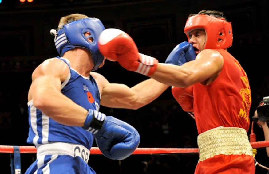 Боксеры точно ощущают время по-другому, иначе как объяснить их молниеносную реакцию на удары? Фото.