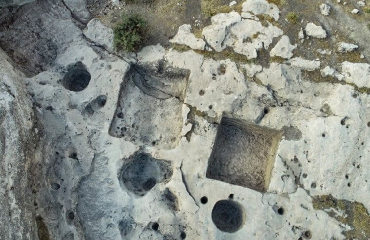 В Ираке найден винный завод возрастом 2700 лет. Чем он заинтересовал археологов?