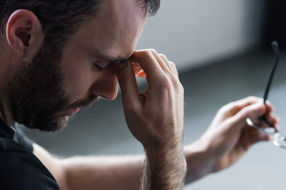 При долгом гриппе люди жалуются на быструю утомляемость. Фото.