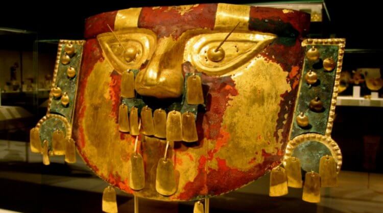 Тайна гробницы Уака-Лоро: какой жуткий ритуал там проводили древние люди?