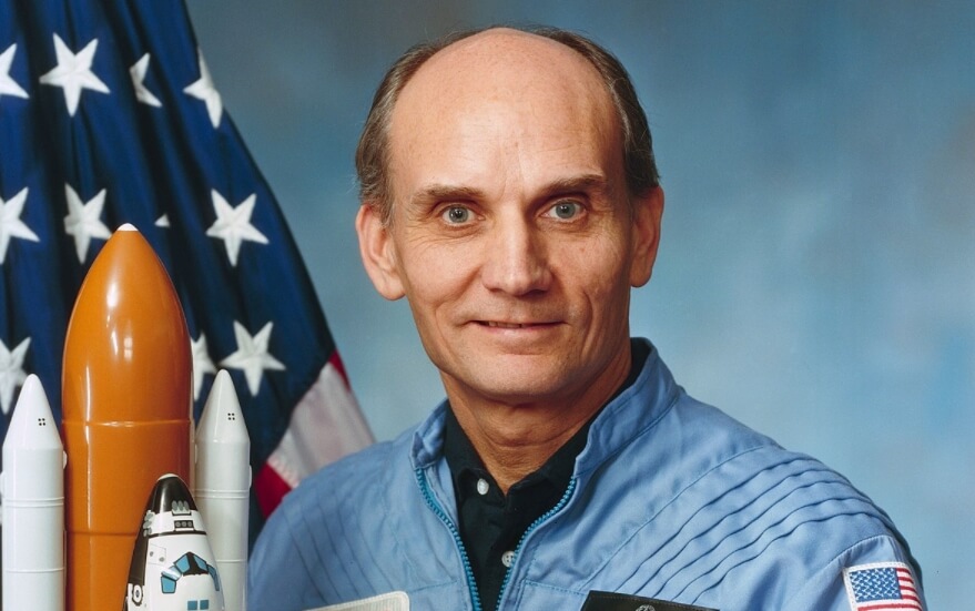 Что такое космическая болезнь? Астронавт NASA Джейк Гарн. Фото.