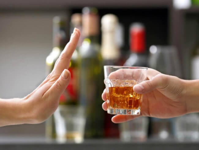 Умеренное потребление алкоголя не продлевает жизнь? Фото.