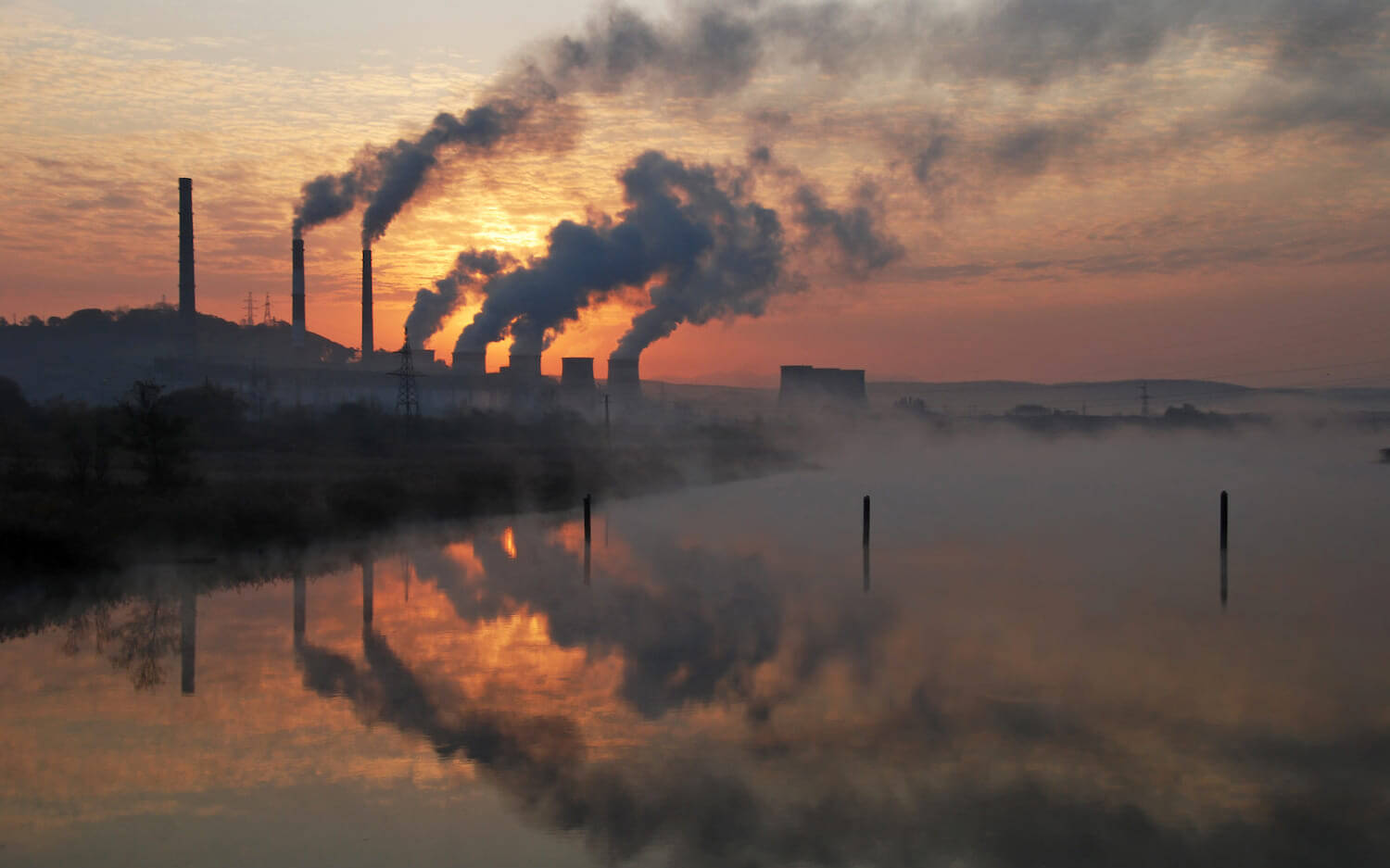 Чтобы избежать климатической катастрофы, необходимо немедленно снизить количество выбросов парниковых газов. Фото.