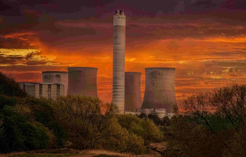 Одна из африканских угольных электростанций. Фото.