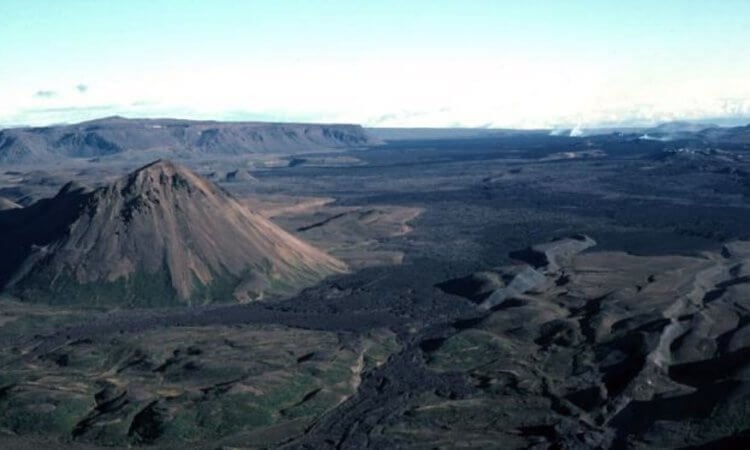 Ученые пробурят в вулкане глубокое отверстие и впервые увидят магму
