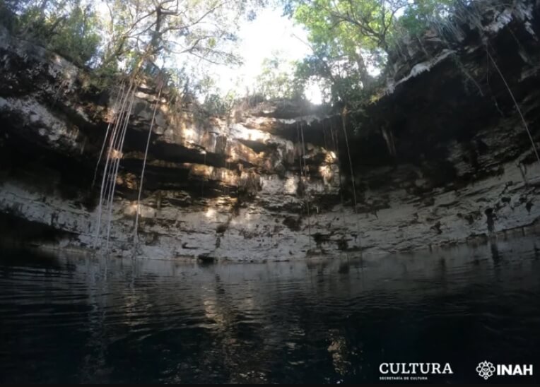 Сенот, в котором было найдено каноэ. Фото.