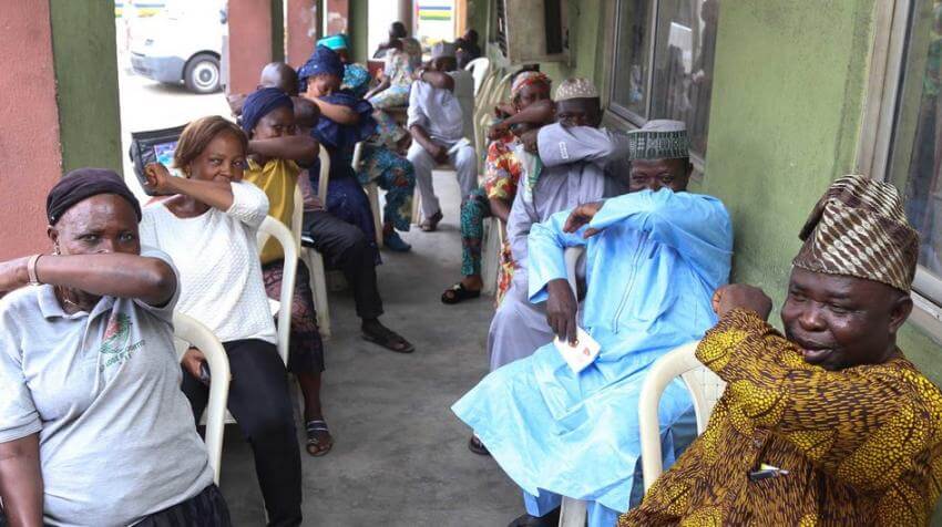 Новый штамм B.1.1.529 начал распространяться из Южной Африки. Фото.