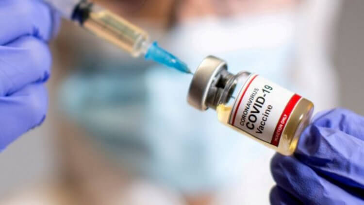 Вакцину против коронавируса могут усилить медицинскими банками