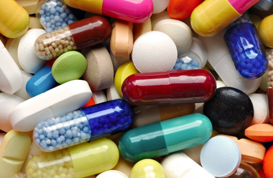 Употребление запрещенных веществ. Человека, употребляющие запрещенные вещества, можно буквально распознать по глазам. Фото.