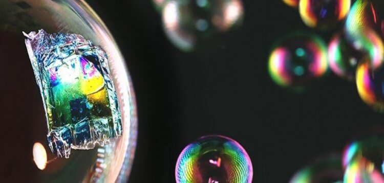 Созданы маленькие солнечные панели, которые помещаются даже на мыльных пузырях