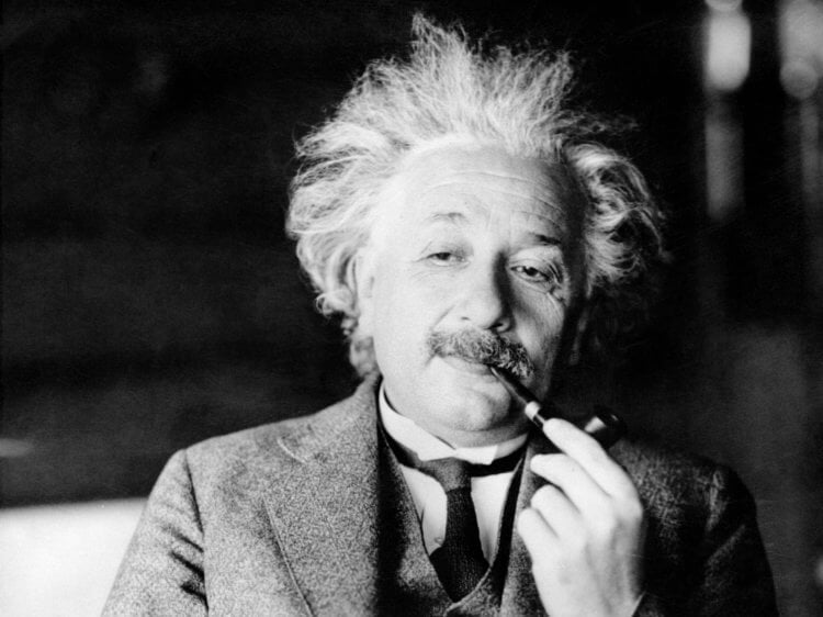 Альберт Эйнштейн опубликовал теорию относительности 106 лет назад.