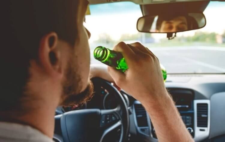 Системы распознавания пьяных водителей. Обычно системы распознавания пьяных водителей работают при помощи камер. Фото.