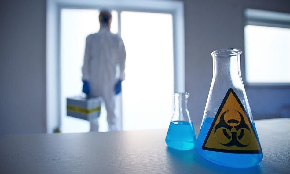 Особенно много химикатов содержится в в воздухе новых квартир. Фото.