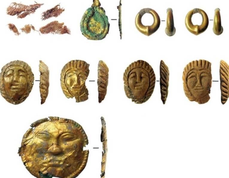 Царское погребение в Казахстане. Украшения, из которых была сделана диадема. Фото.