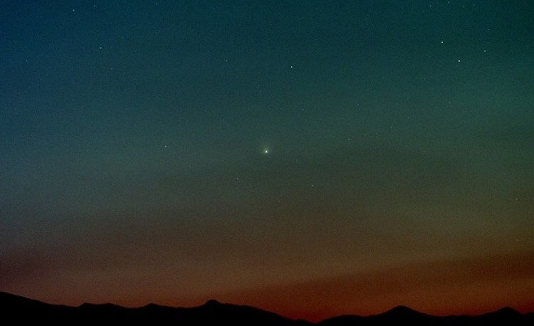 Открытие кометы Леонарда. Комета Леонарда невооруженным взглядом. Фото.
