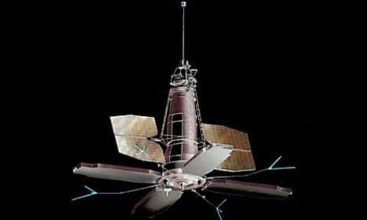 Опасность старых спутников для МКС. Советский спутник «Космос-1408». Фото.