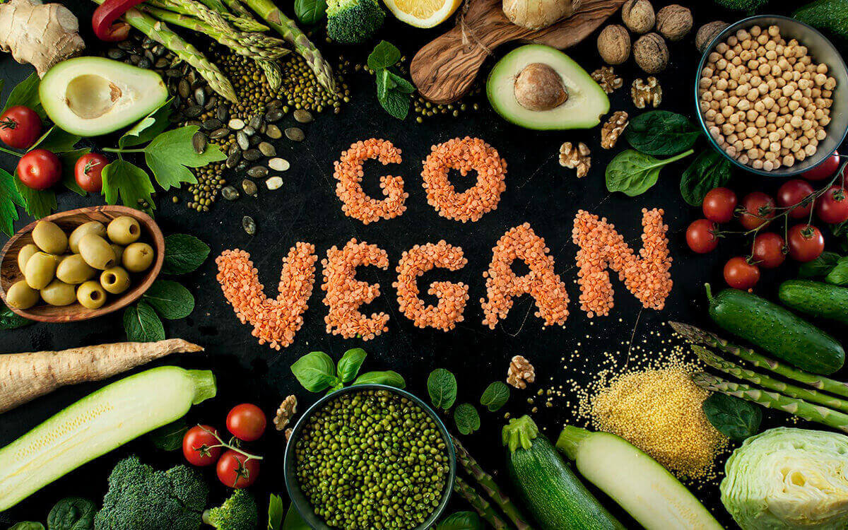 Потребление овощей и фруктов вместо мяса позволит в половину сократить количество выбрасываемых парниковых газов. Фото.