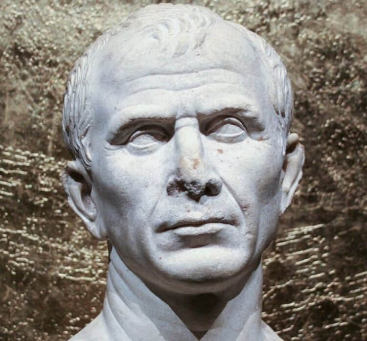 Как выглядел самый известный римлянин — ученые устанавливают внешность Юлия Цезаря