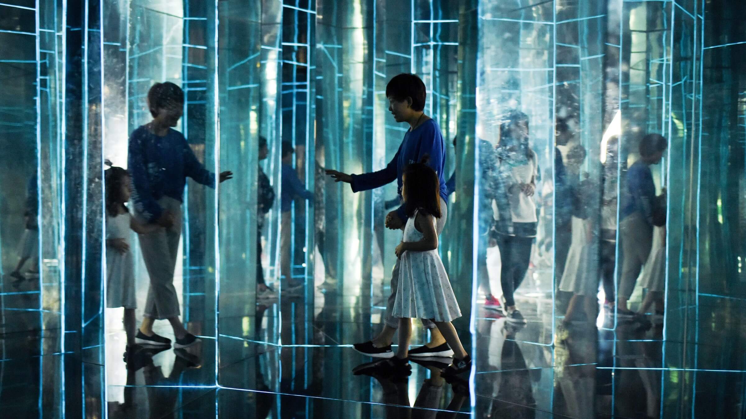 Если существует множество миров, то чем мы заняты в них? Фото.